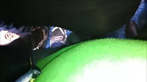 Fingrar scen med vackra Judy Jolie och Miranda Miller från Team lesbiska videor Skeet