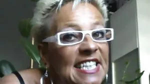 Skinny film med porrfilm lesbisk kåta Jessie Saint från Reality Kings
